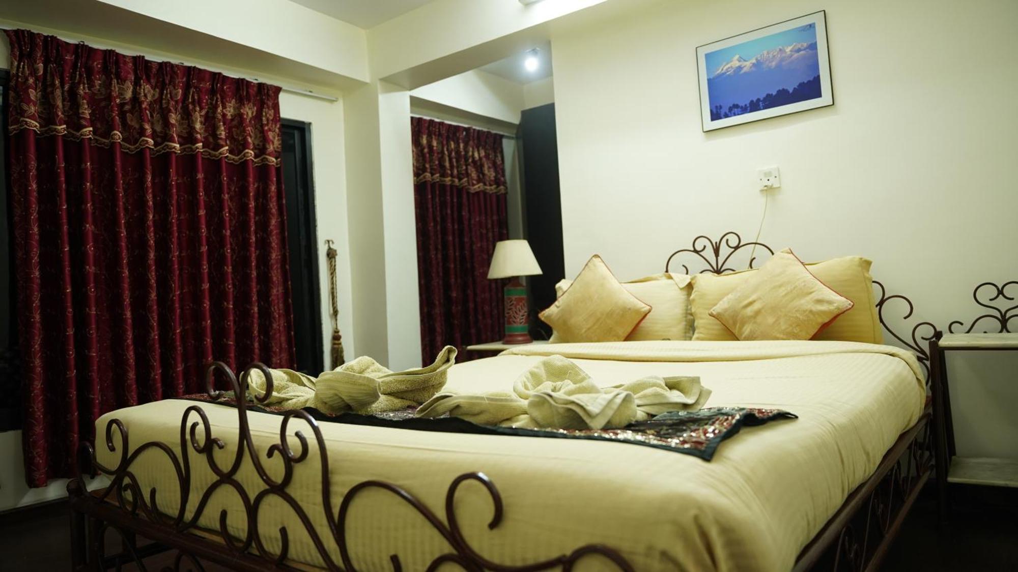 Cosy Hotel Bhatgoan Dış mekan fotoğraf