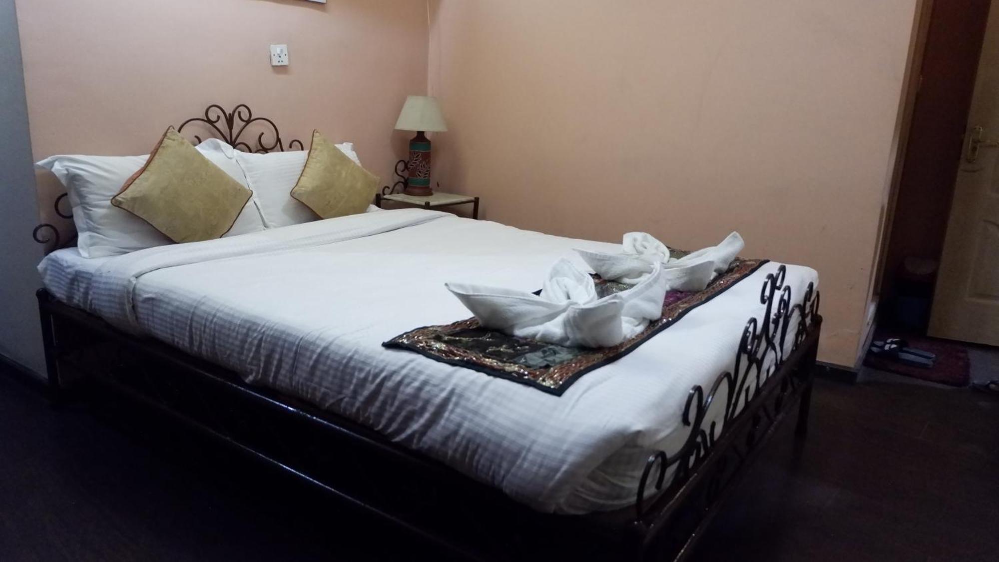 Cosy Hotel Bhatgoan Dış mekan fotoğraf