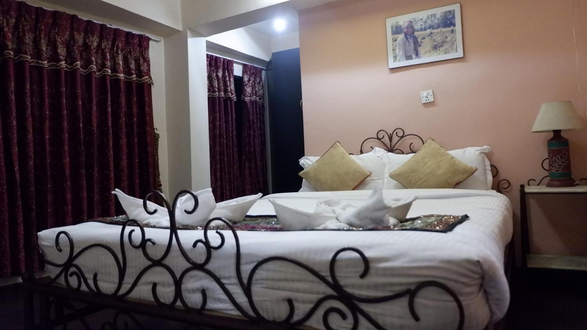 Cosy Hotel Bhatgoan Dış mekan fotoğraf