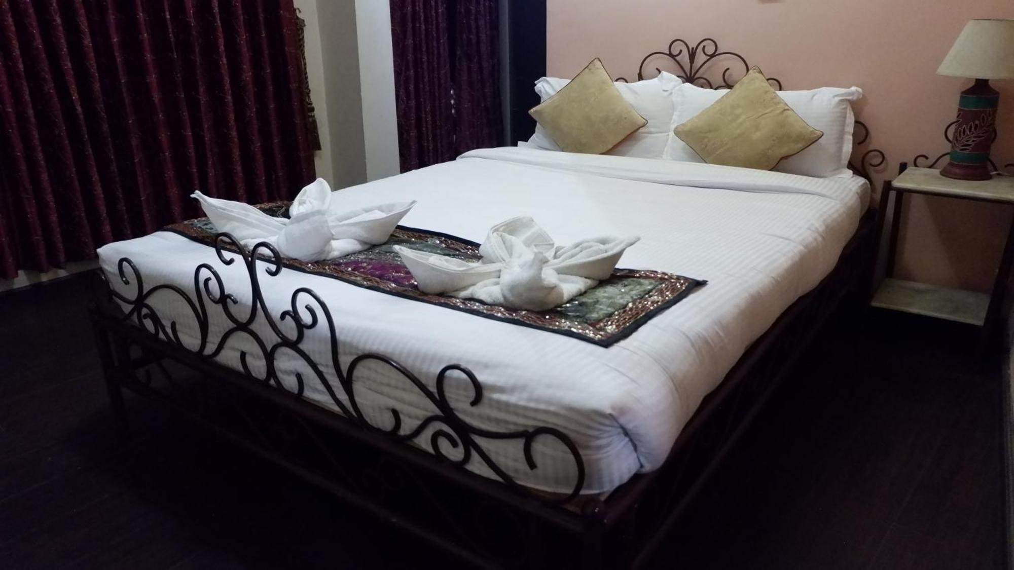 Cosy Hotel Bhatgoan Dış mekan fotoğraf