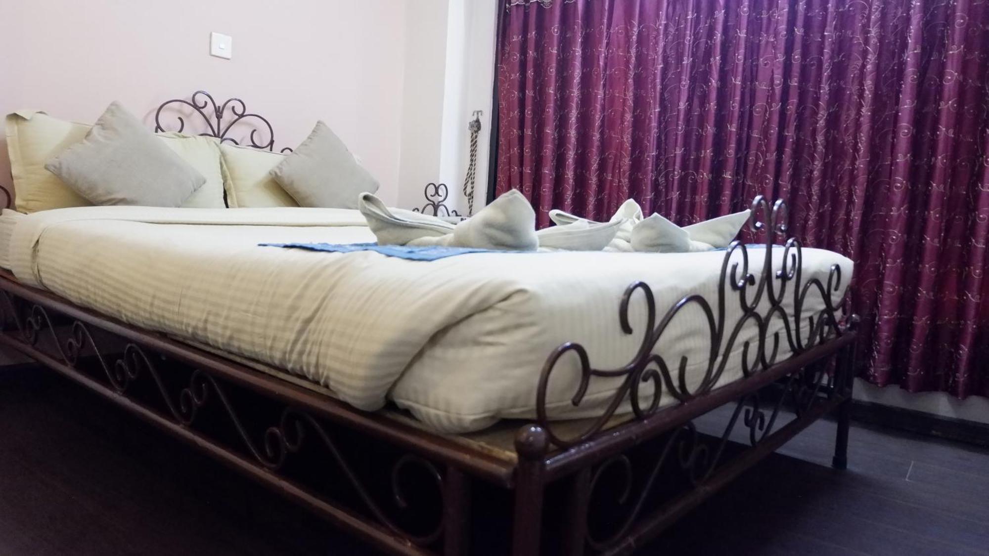 Cosy Hotel Bhatgoan Dış mekan fotoğraf